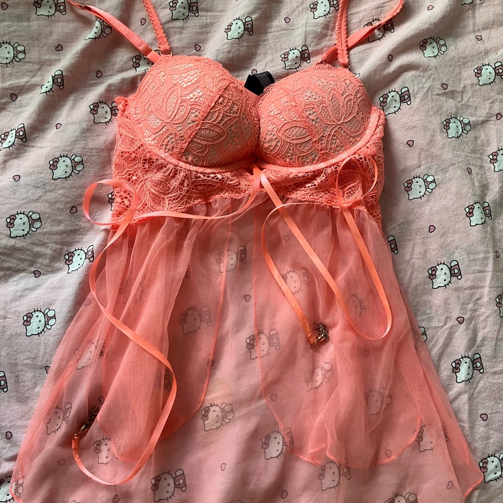 Women’s sexy Victoria's Secret Pink Lace lingerie 34b